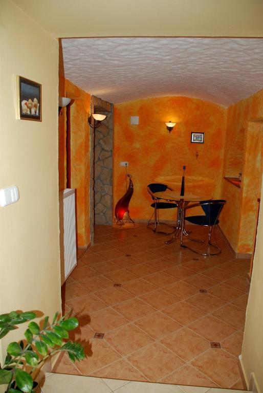 Janus Apartman Sarvar Room photo
